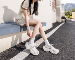 時尚機能洞洞鞋